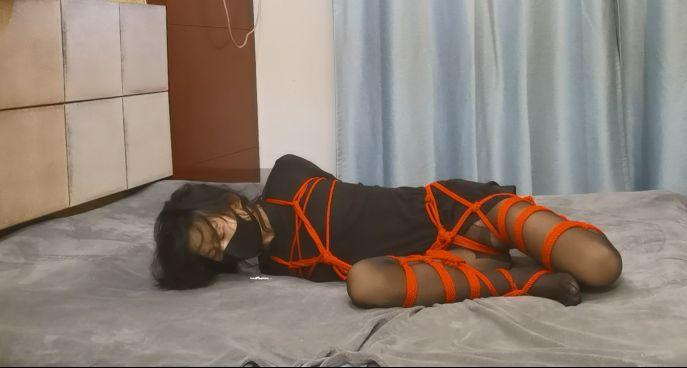 自缚把自己绑成一坨难以行动的样子-3