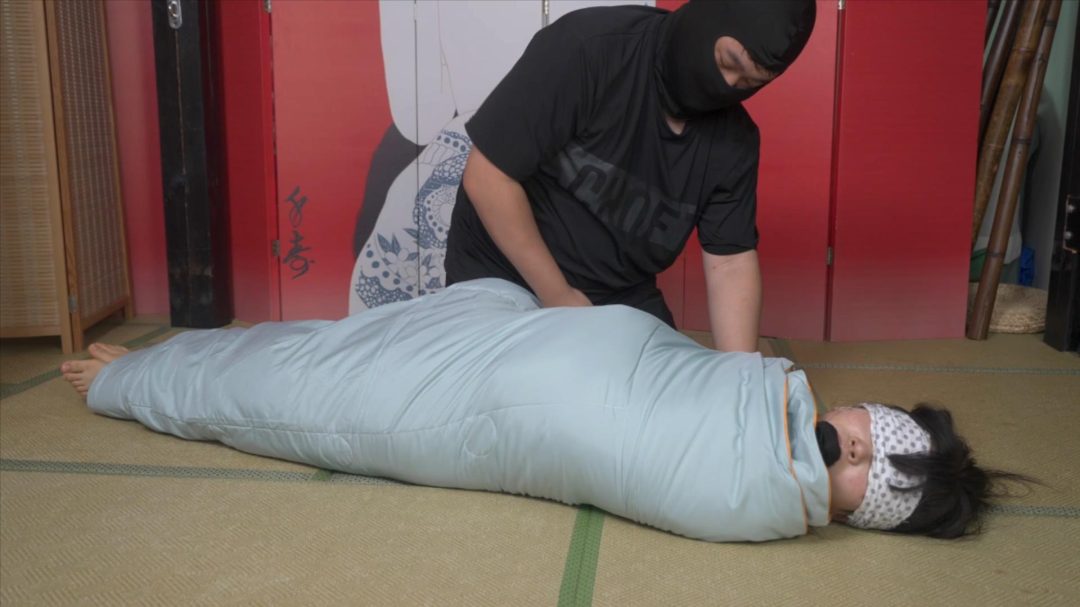贝壳头，校服棉被包裹-2