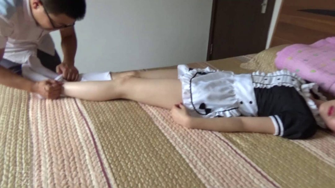 定拍美丽的女佣~贝贝-3