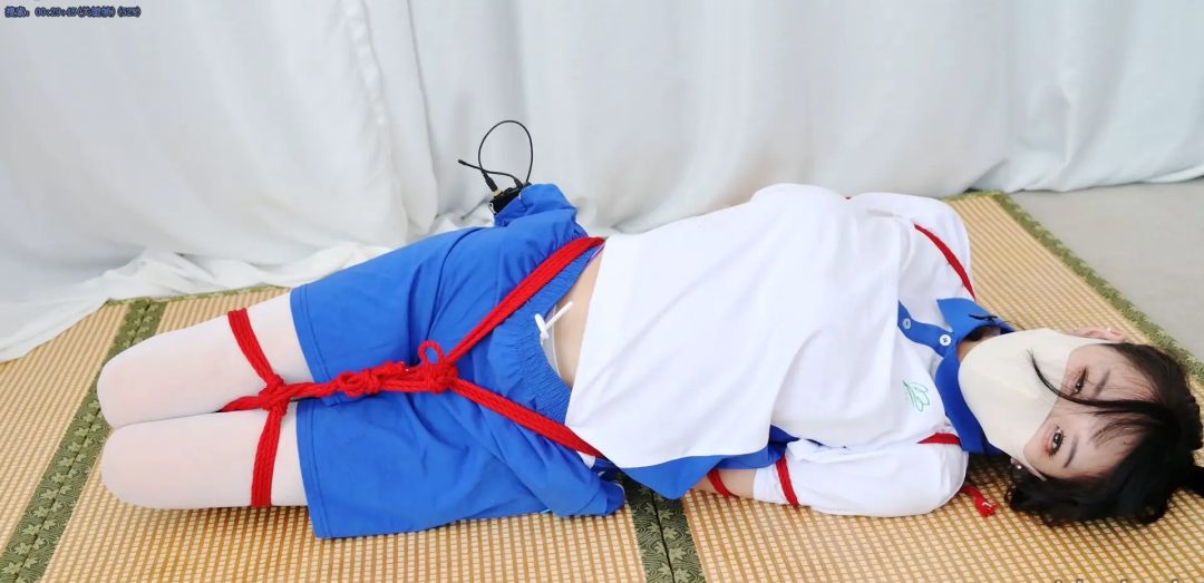 绑架女高中生18岁 女战士 国服女高 双马尾 中式校服 蛇缚 挣扎 逃脱游戏 户外押解-4