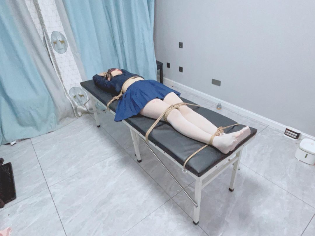 刑床驾驶员3-历史最高强度挠痒！憋尿+痒刑+超大口球呛水+挠哭崩溃，完全开发，无论怎样都不会停下！-5