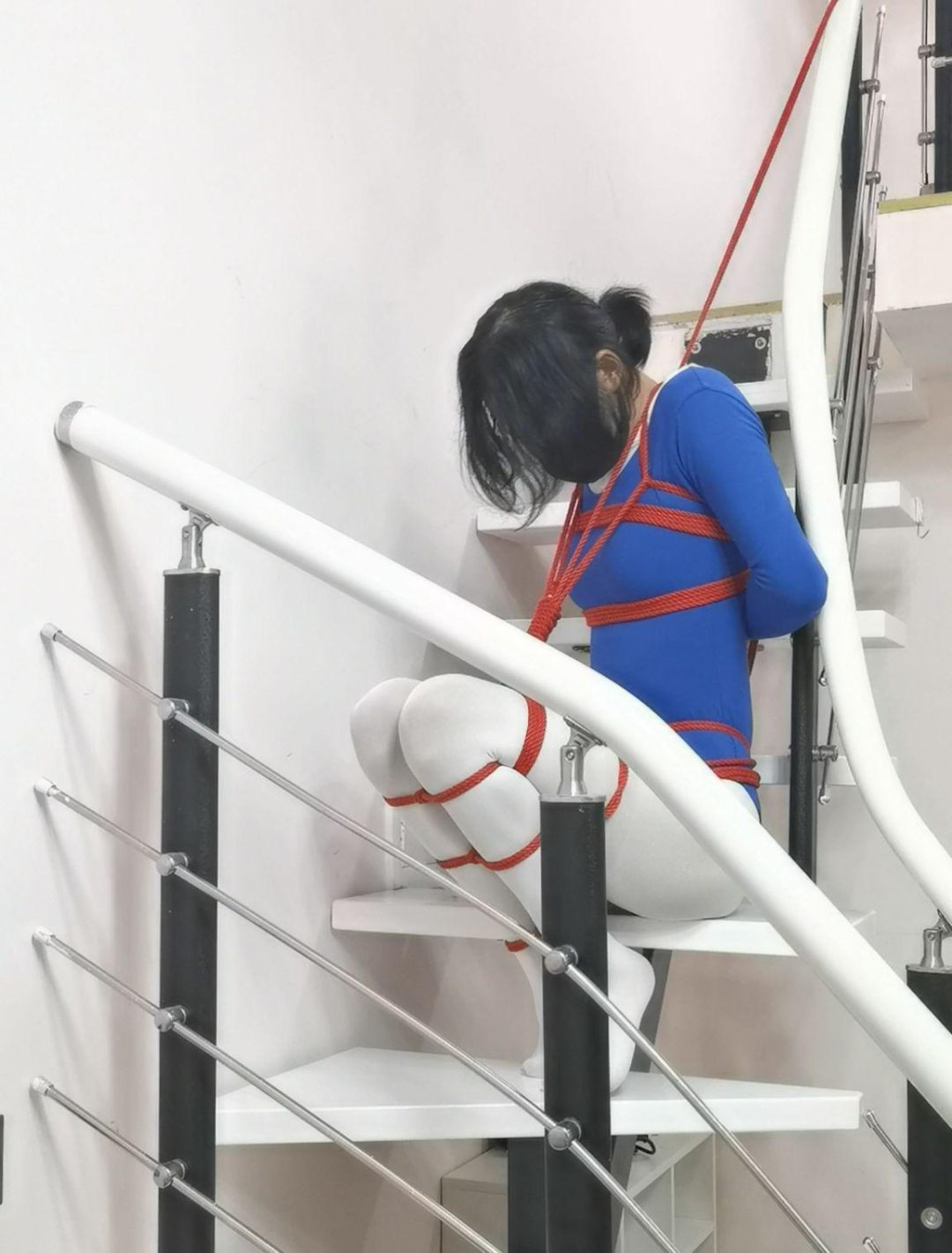 楼梯上的作死自缚-3