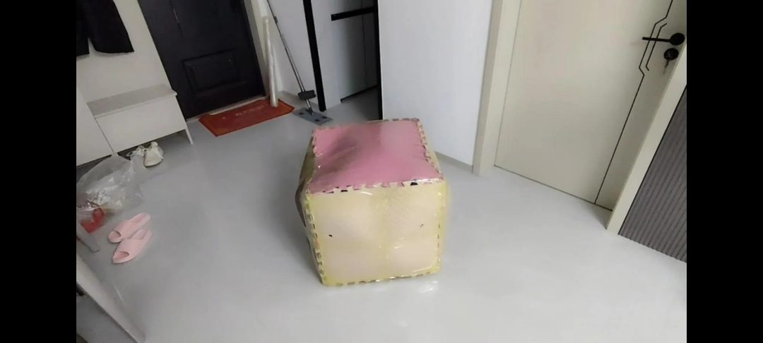 快递过来一个m（箱子里挣扎。挣脱之后抚摸玩弄）-3