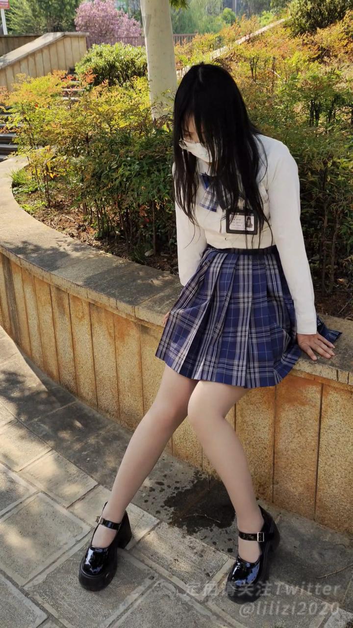 《被欺凌的乖乖女班长 08》 超市、公园失禁、户外调教、JK、灰丝、龟甲缚-5