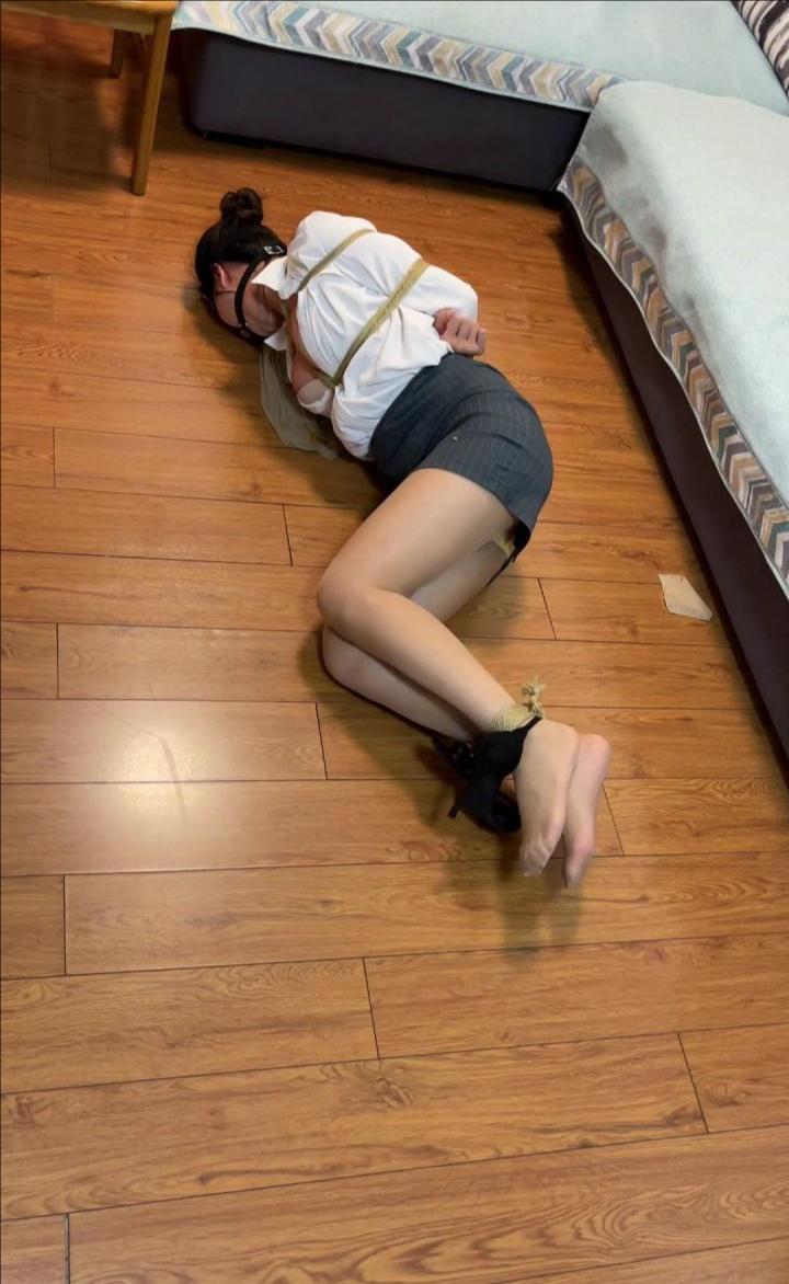 OL日式捆绑堵嘴-5