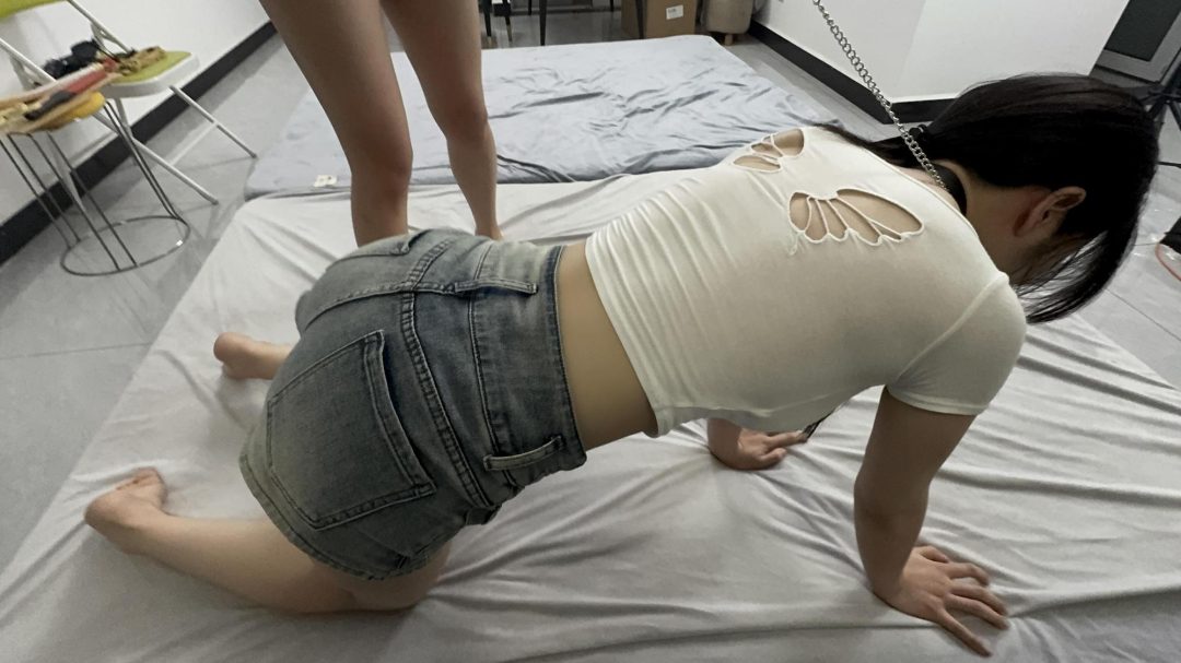 Spanking match(女斗打屁股大赛)-8