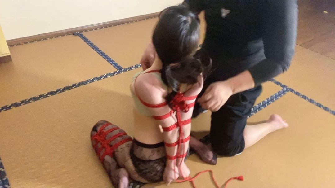 语柔与绳师调情，内衣捆绑，勾人渔网袜·，青蛙趴驷马玩弄-4