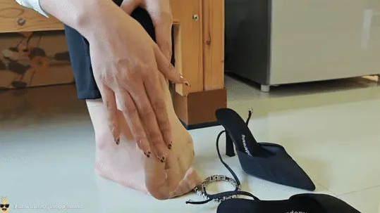 定拍剧情向：蔡老师第八集 ！脚痛！揉脚！职业装短丝！裸足！-8