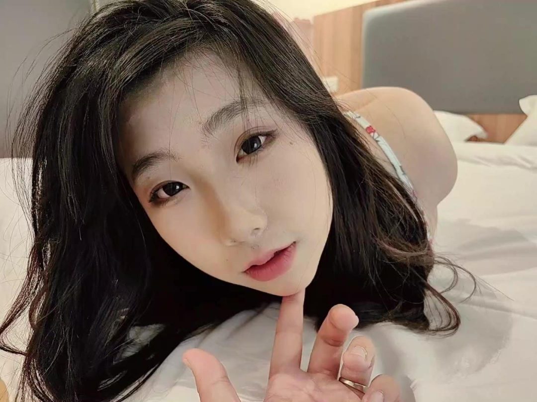 又纯又欲的十八岁大胸妹一条试镜 紧缚驷马+金属镣铐拘束-3