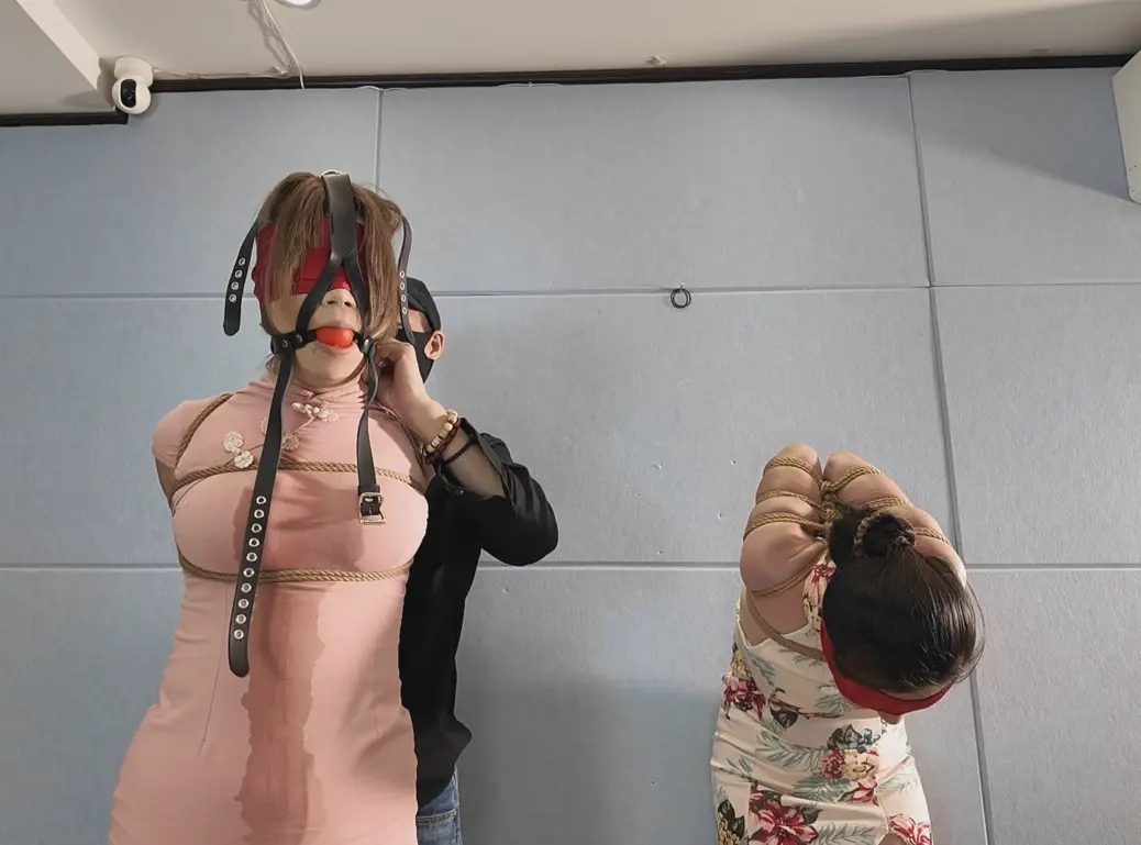 雯雯紫涵极限直臂逃脱挑战-5