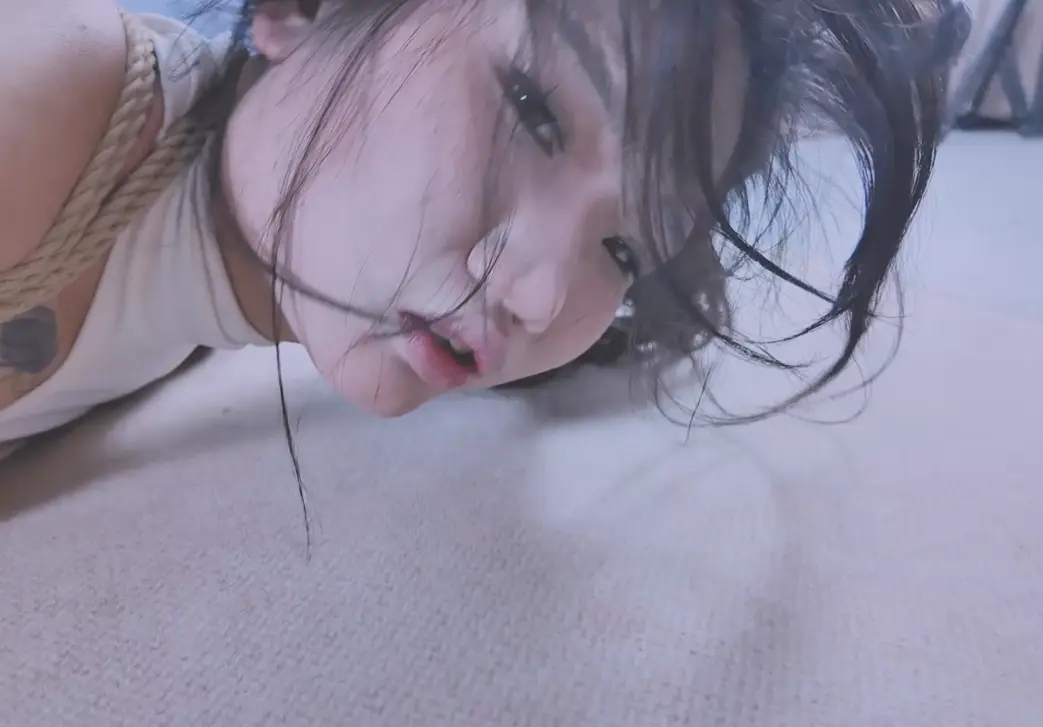 葡萄紧缚挣扎-3
