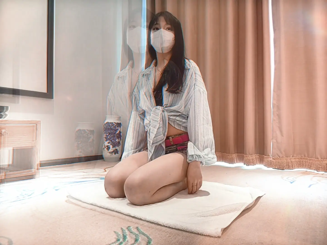 【面包】白嫩大长腿新模特绳缚初体验 海老缚 驷马放置 呆萌温柔的小姐姐说她快被绑哭了-2