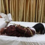 驷马捆绑cos lo娘 挠脚心+sp折磨