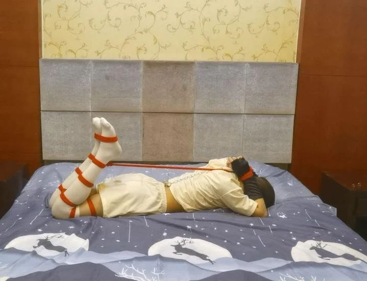 超级简单的肛钩驷马自缚教程-1