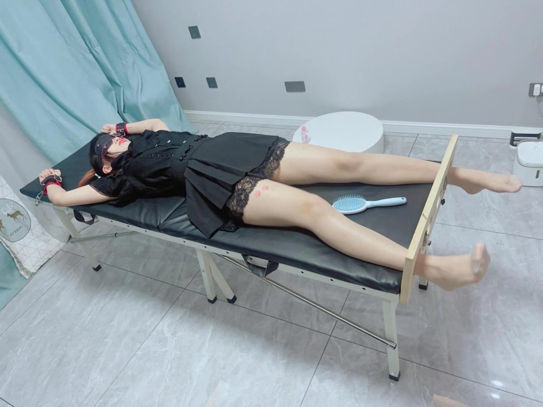 刑床驾驶员5-地雷系萌妹痒刑专场！肉丝+黑丝一次满足~双足枷~还是全身TK哦-3