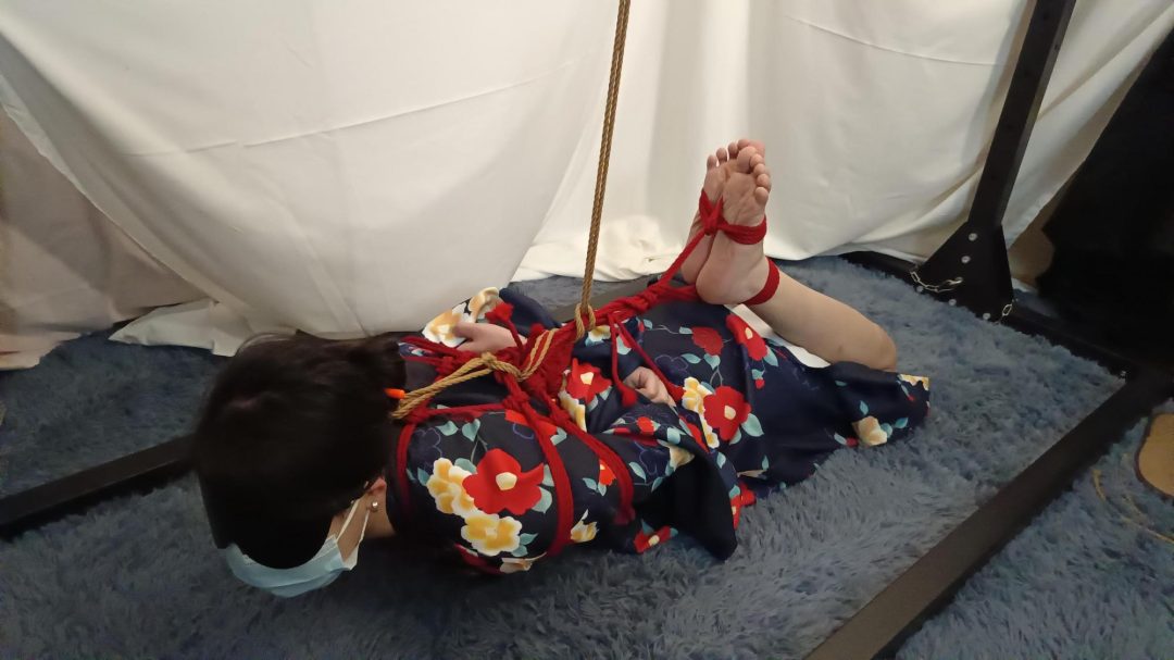 新模云云绳艺初体验，和服+驷马+吊缚，坚持不住连连哀嚎求饶-6