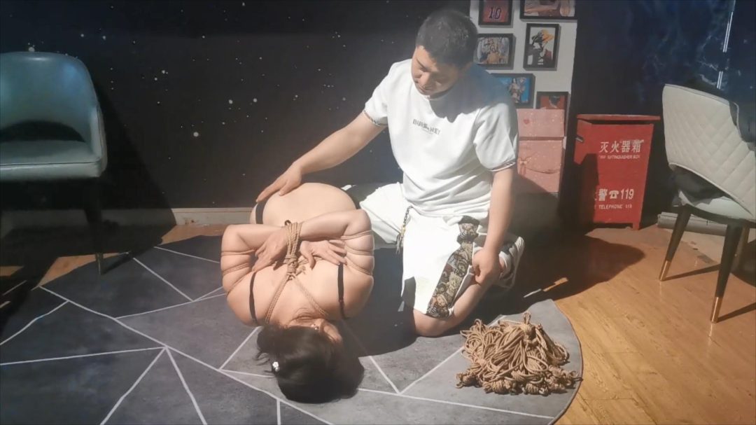 然姐绳幻想上部-3