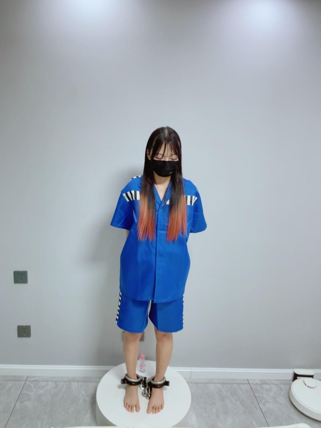 糖糖女囚幻想-镣铐初体验、女囚训诫、强制裸足、指令训练、羞耻展示、镣铐放置过夜、严厉管教-5