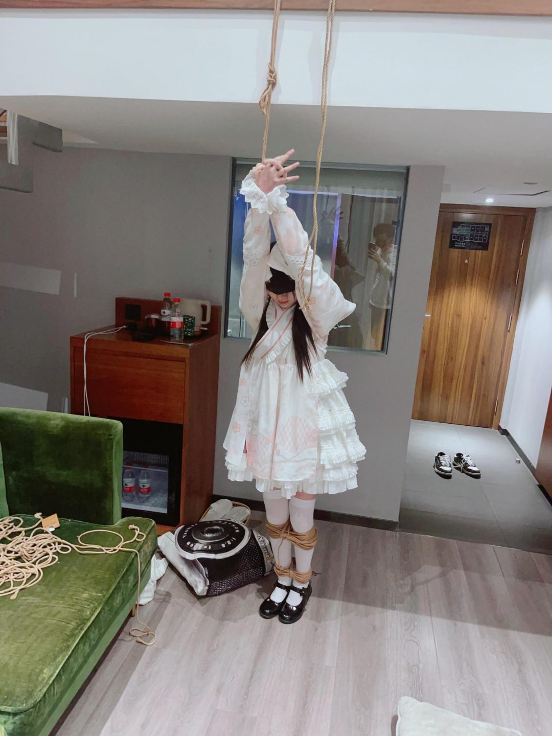 虐缚2！超绝望体力压榨！强制垫踮脚罚站！超大充气口塞堵满喉咙+吊缚罚站！53分钟纯精华无捆绑过程、无休息，干货满满-5