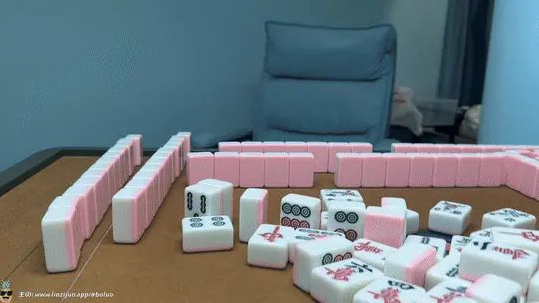 【调教财务刘姐的真实故事】第十五集：麻将馆偷玩（3）等人时被朋友撞见一起玩！-5