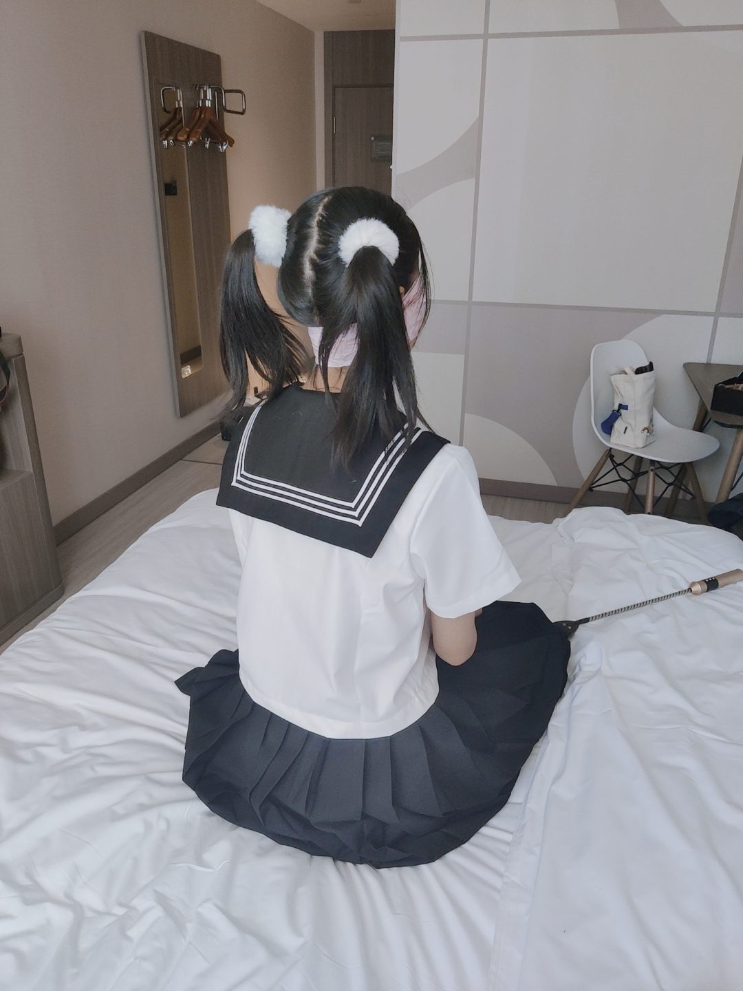 学霸少女亲身测评体验生活中常见的挠痒道具~到底哪种TK道具最痒最刺激呢？-1