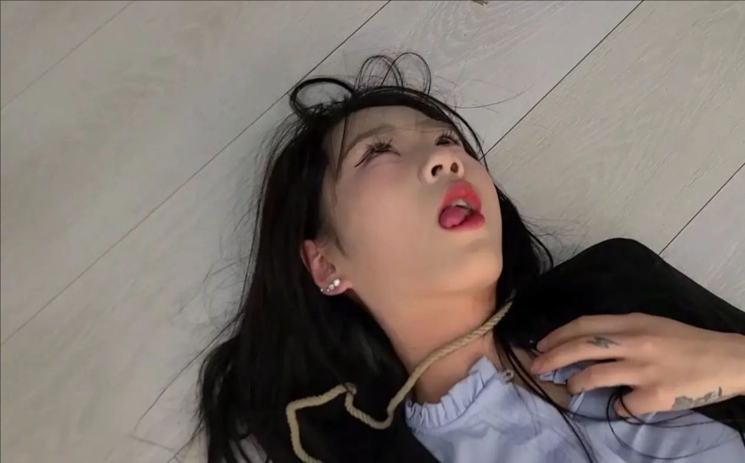 黑丝女白领遇害-9