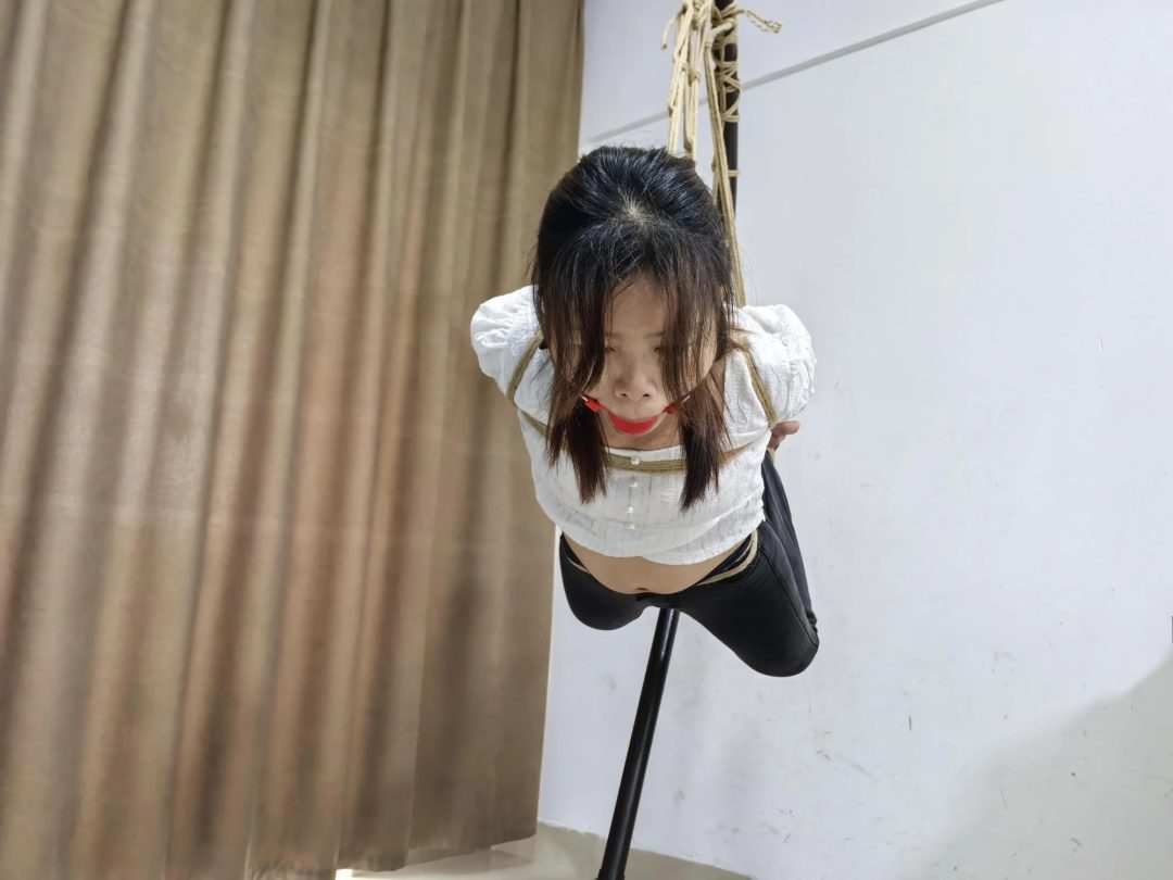 文文日式吊缚 日式反绑 吊缚 堵嘴 恋足 放置 口球 捆绑 紧身 凉鞋 露趾鞋-1
