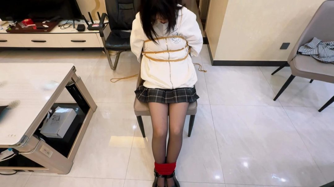 uu被捆绑的一天-1