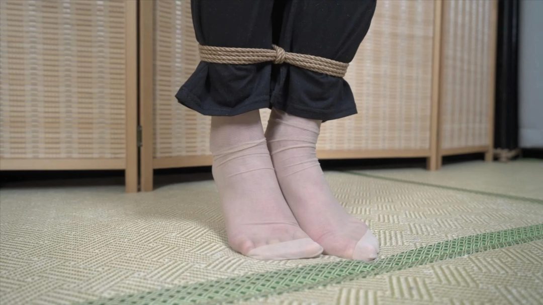 制服，口枷，踮脚罚站-2