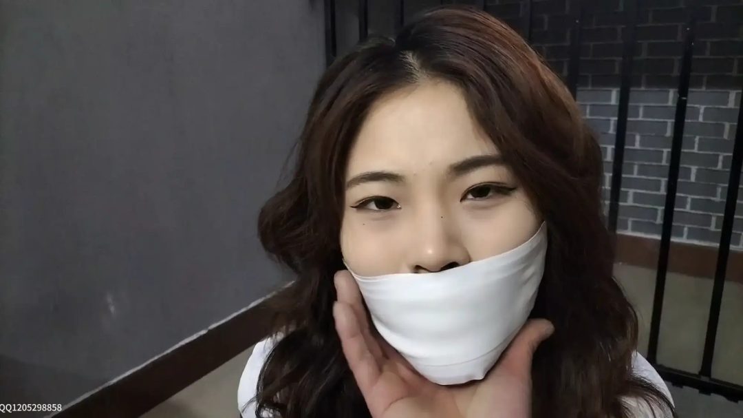 在游戏开始之前·学生妹希潼欧式M腿紧缚-8