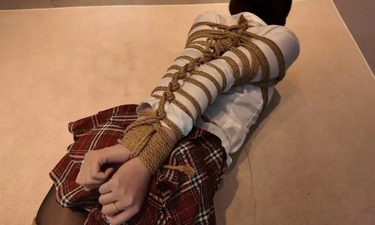 一绳所爱定拍，jk全身紧缚 丝袜 堵嘴 胸缚 高手缚 蛇缚 抚摸口 球 JK 直臂 全身缚-6