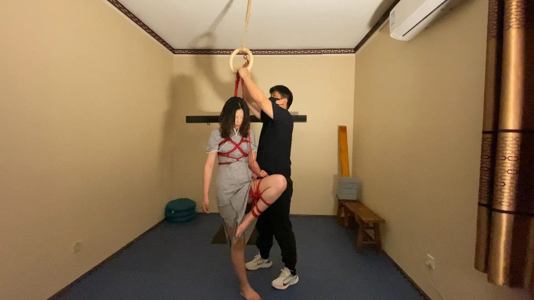 夏可体验四种姿势吊缚-2