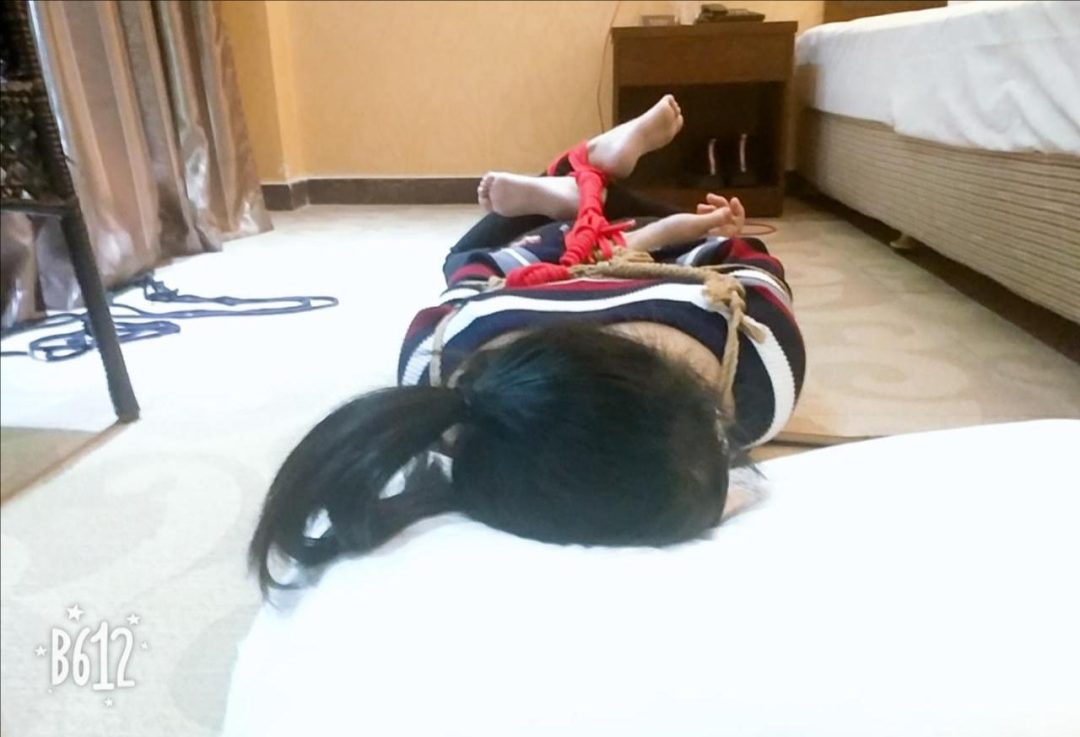 高中女生の驷马移动能力测试(模特已成年)-3