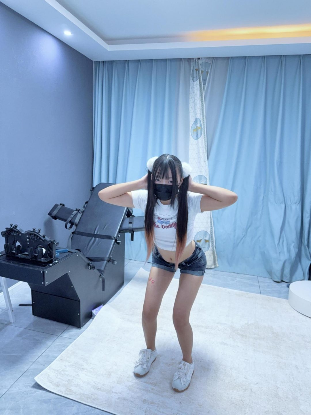 兼职少女试镜记录（上）-扎马步抚摸、重刑床TK、鞭打、 虐腹、气味责、鞋袜气味呼控-2
