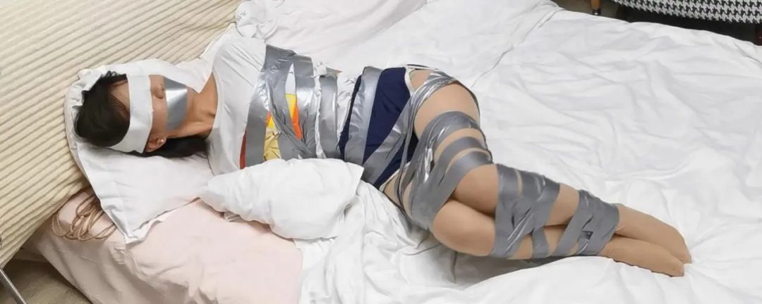 【奥特曼也很酷定拍】甘然小姐姐的捆绑封嘴蒙眼体验上：胶带篇-5