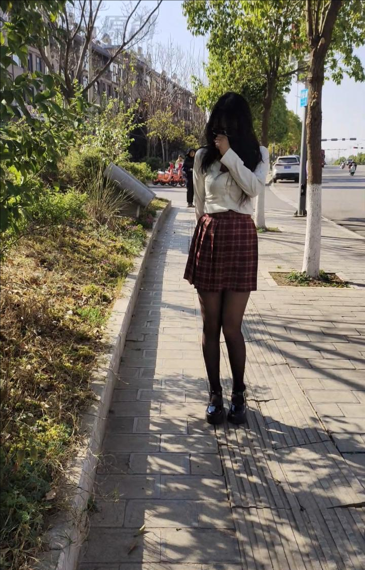 【栗栗子原创】《被欺凌的乖乖女班长 07》 户外、路边、小区失禁、控制、JK、龟甲缚-5
