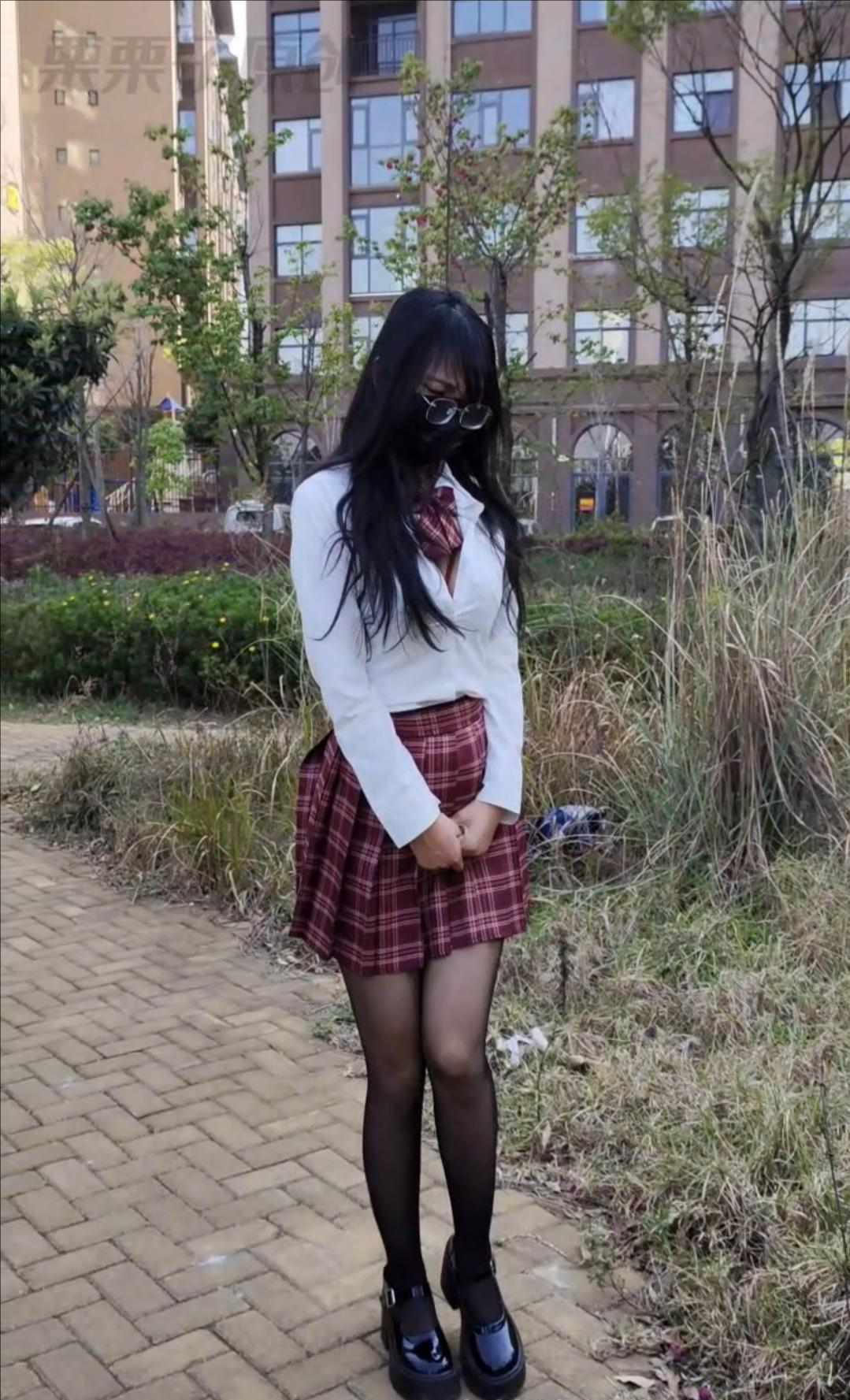 【栗栗子原创】《被欺凌的乖乖女班长 05-08合集》户外调教、马路失禁、户外失禁、小区、超市、遥控-2