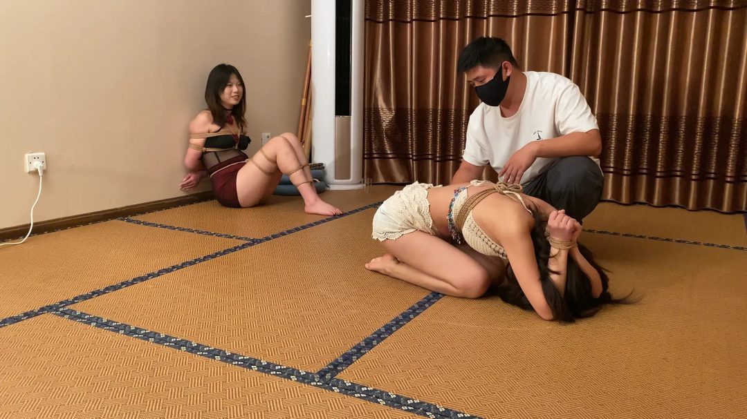 闺蜜主人变成自己的，一起伺候主人。-1