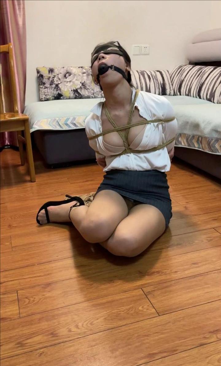 OL日式捆绑堵嘴-4