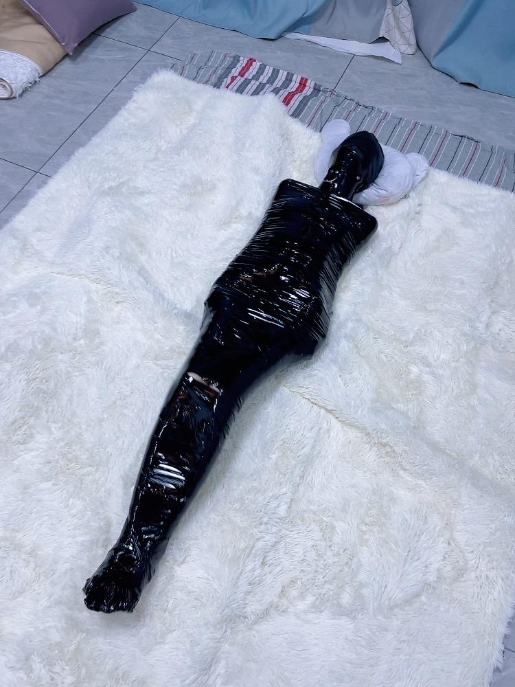 雌小鬼茶茶胶带全包木乃伊强制抬头闷绝体验！强制抬头脖套、闷绝逃生挑战，失败昏迷~-1