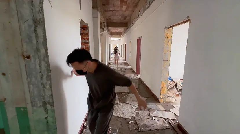 女战士被捕-2