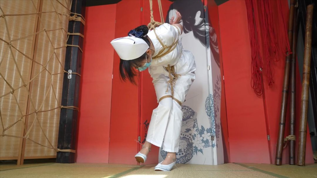 象人定拍-护士服，强制踮脚放置-3