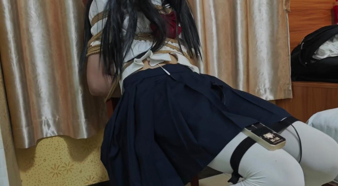 小m水手服捆绑放置-6