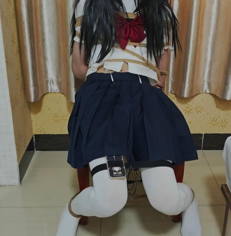 小m水手服捆绑放置-1