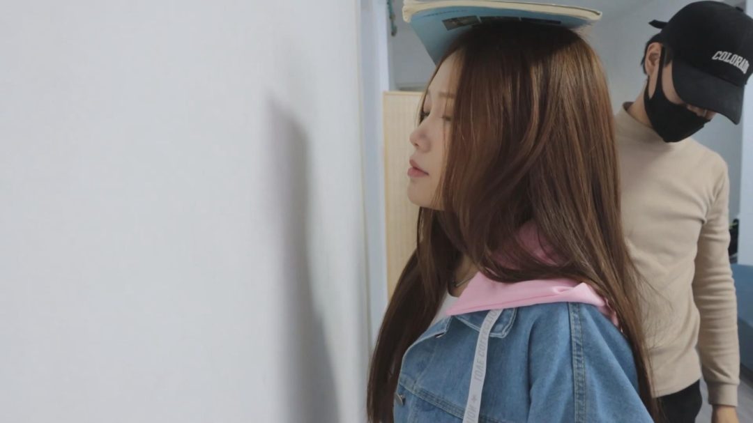 【绝版模特蜚】【得意客定拍】《不良少女改造计划2》原味堵嘴+湿袜游街，木枷加身放置反省！-5