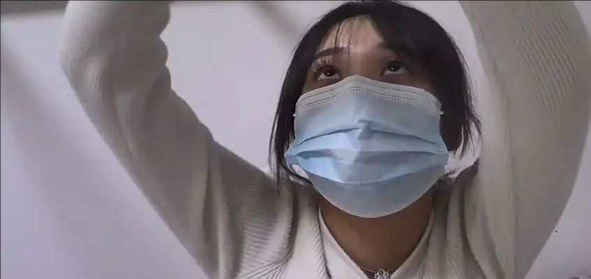 我这么可爱 居然舍得铐起我 让我自己解绑 好不容易解开去袭击他 还被反制驷马铐起来-3