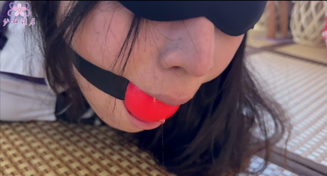 女销售员因为业绩垫底被罚进行束缚逃脱测试，陷入圈套被驷马蒙眼堵嘴，只能被无限期放置呜呜流口水挣扎......-7