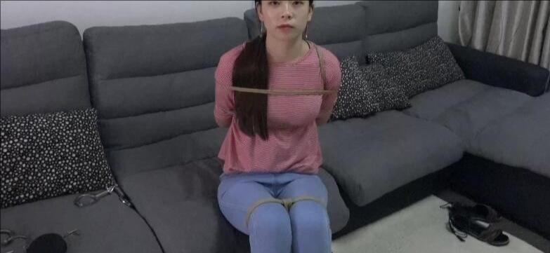 灰鸟定拍 新模夏天初次捆绑实录-6