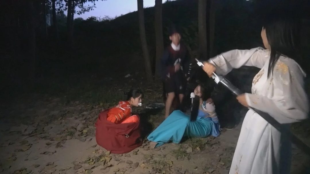 一绳有你工作室定拍：《侠女传说》上 采花贼洞房绑走新娘-1
