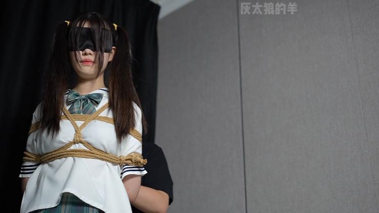 双马尾jk少女被缚后情绪大爆发-11